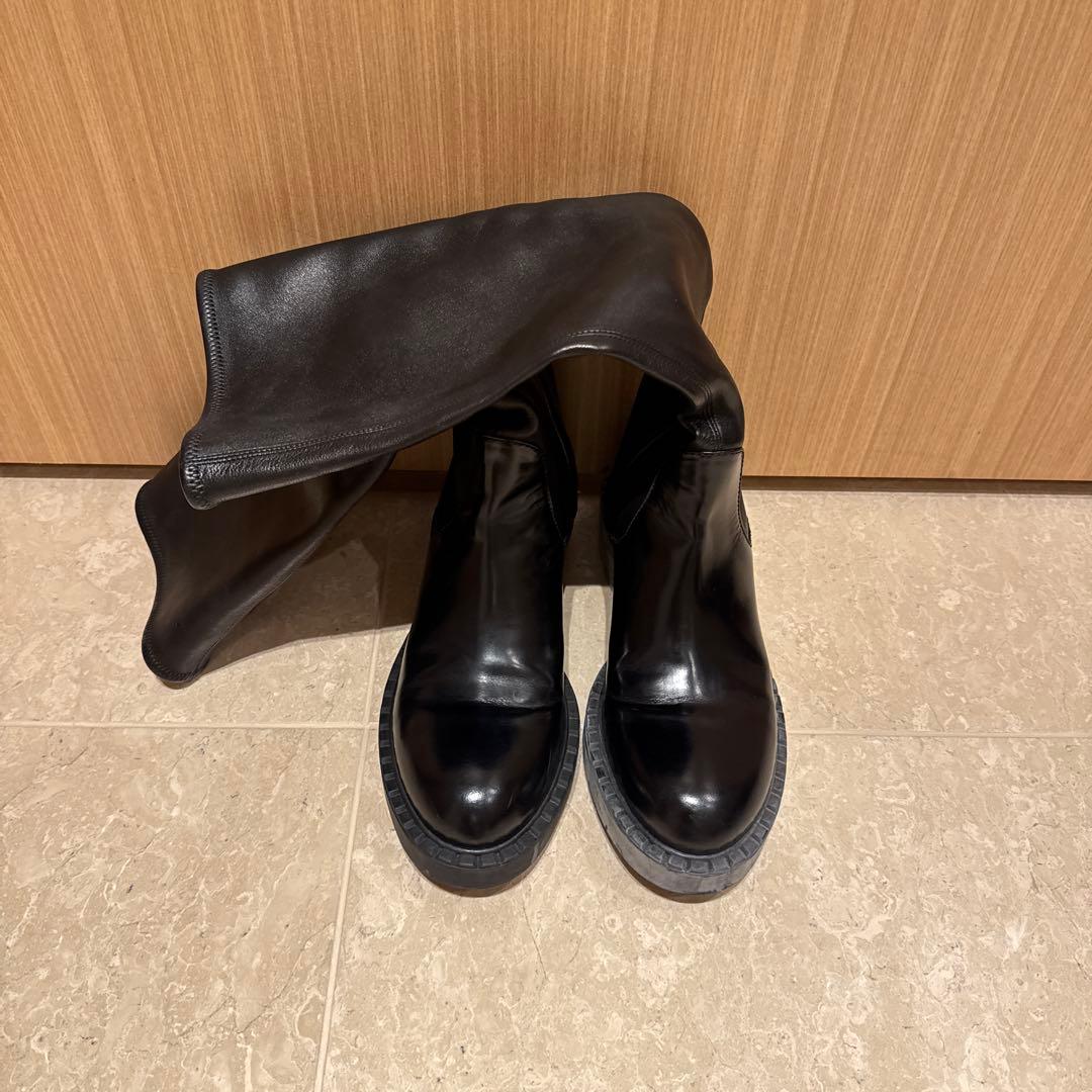 プラダ　ブーツ美品