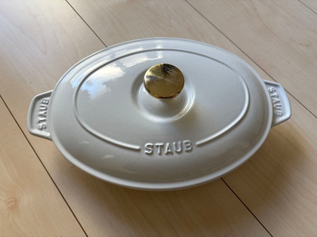 新品未使用 ストウブ オーバルホットプレート ホワイト 箱無し ゴールドつまみ