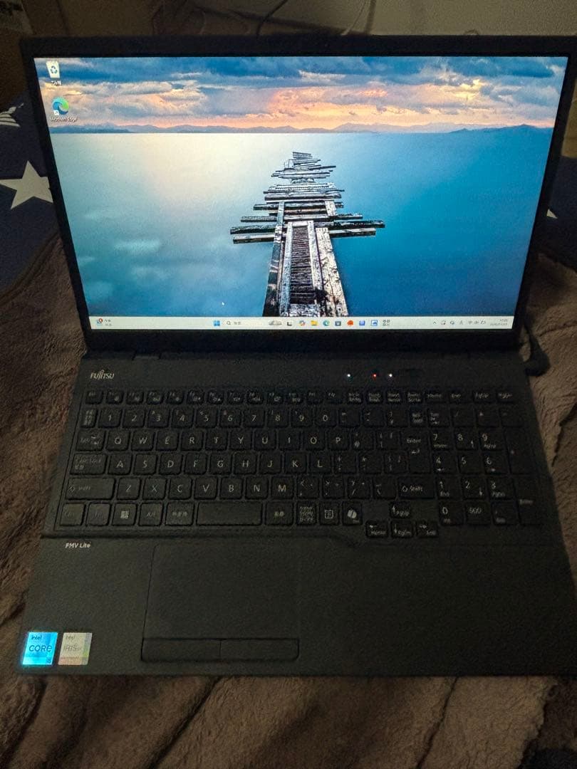 LIFEBOOK UH75/X 15.6インチ ノートPC