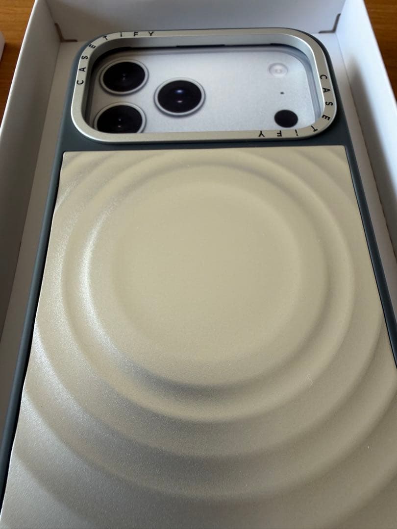 ケースティファイ　iPhone17promax メタルウェーブケース✳︎新品