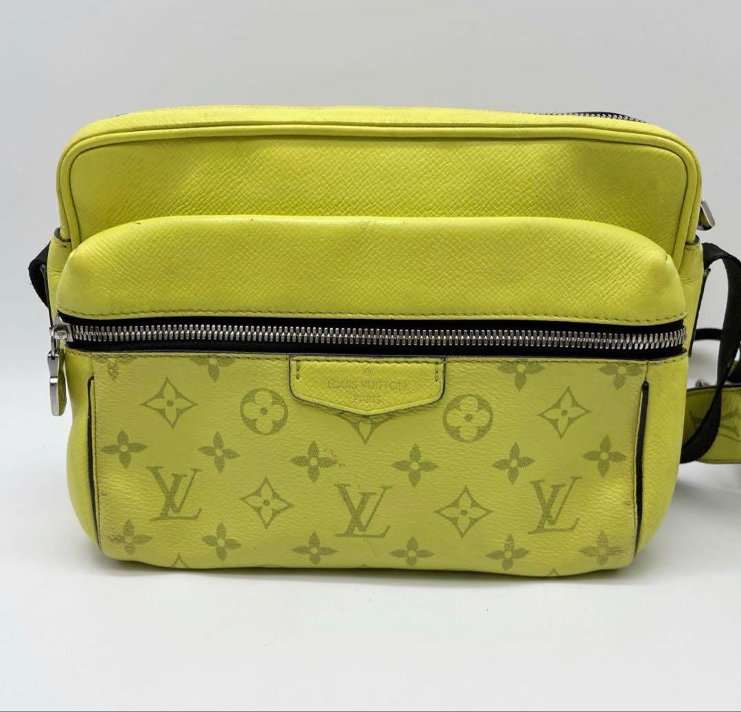 ルイヴィトン モノグラム タイガラマ　アウトドアメッセンジャーPM イエロー