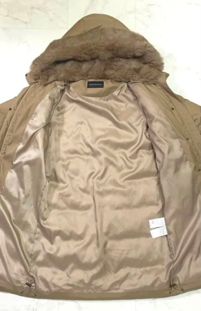 ☆極美品☆アーバンリサーチ定価33,000円ラビットフードストレッチロングダウン