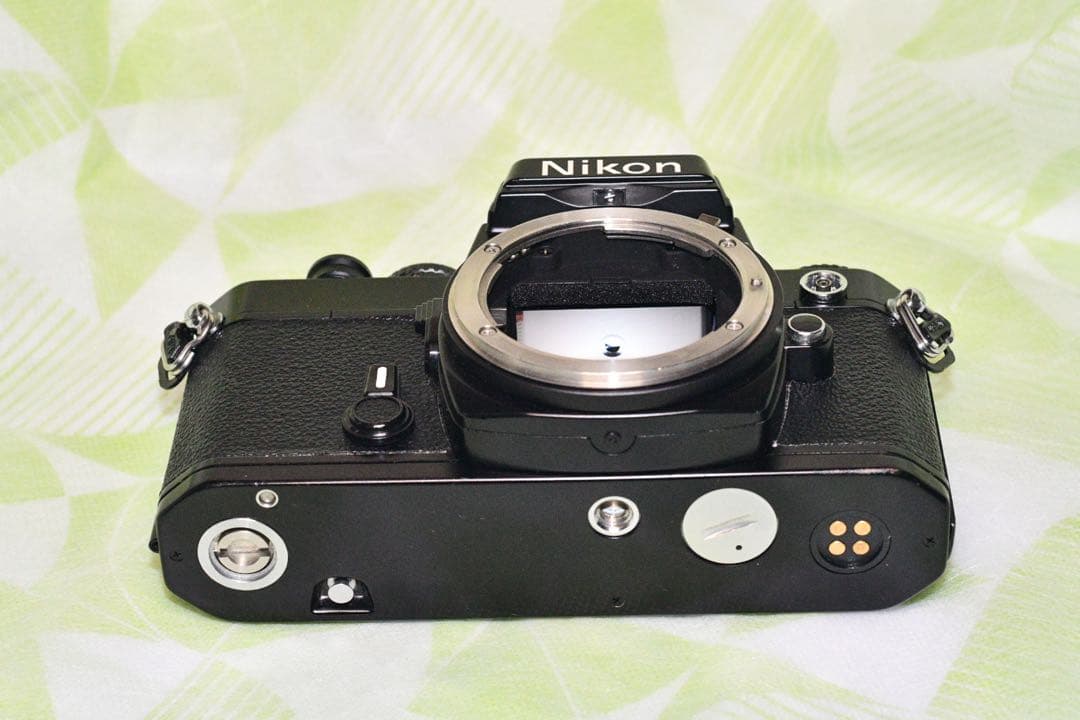 《美品・動作品》 Nikon FE + 標準レンズ付きフィルムカメラ　a0344