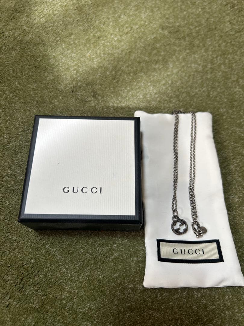GUCCI シルバー925 ロゴチャーム ネックレス