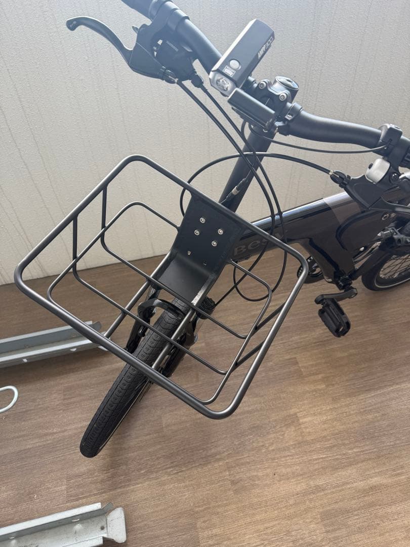 BESV ベスビー　PSA1 美品 ブラック　カゴ付き