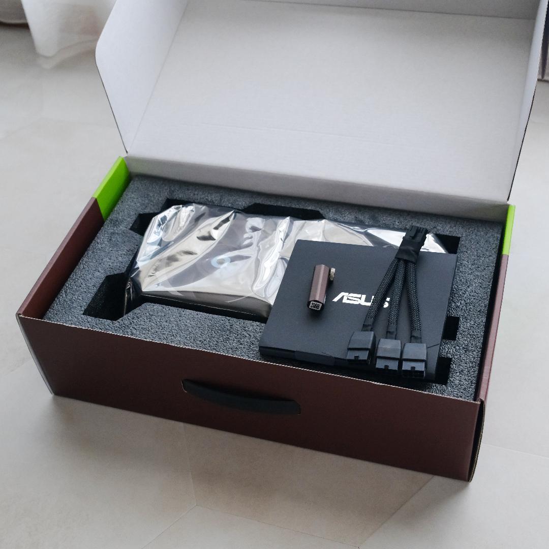 グラフィックボード・グラボ・ビデオカード ASUS GeForce RTX 4080 Noctua