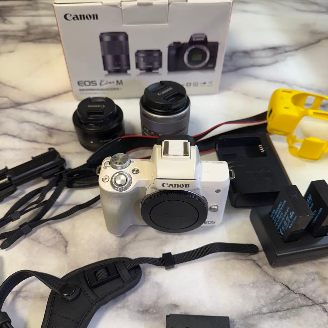 Canon EOS Kiss M ホワイト 本体とレンズ付き