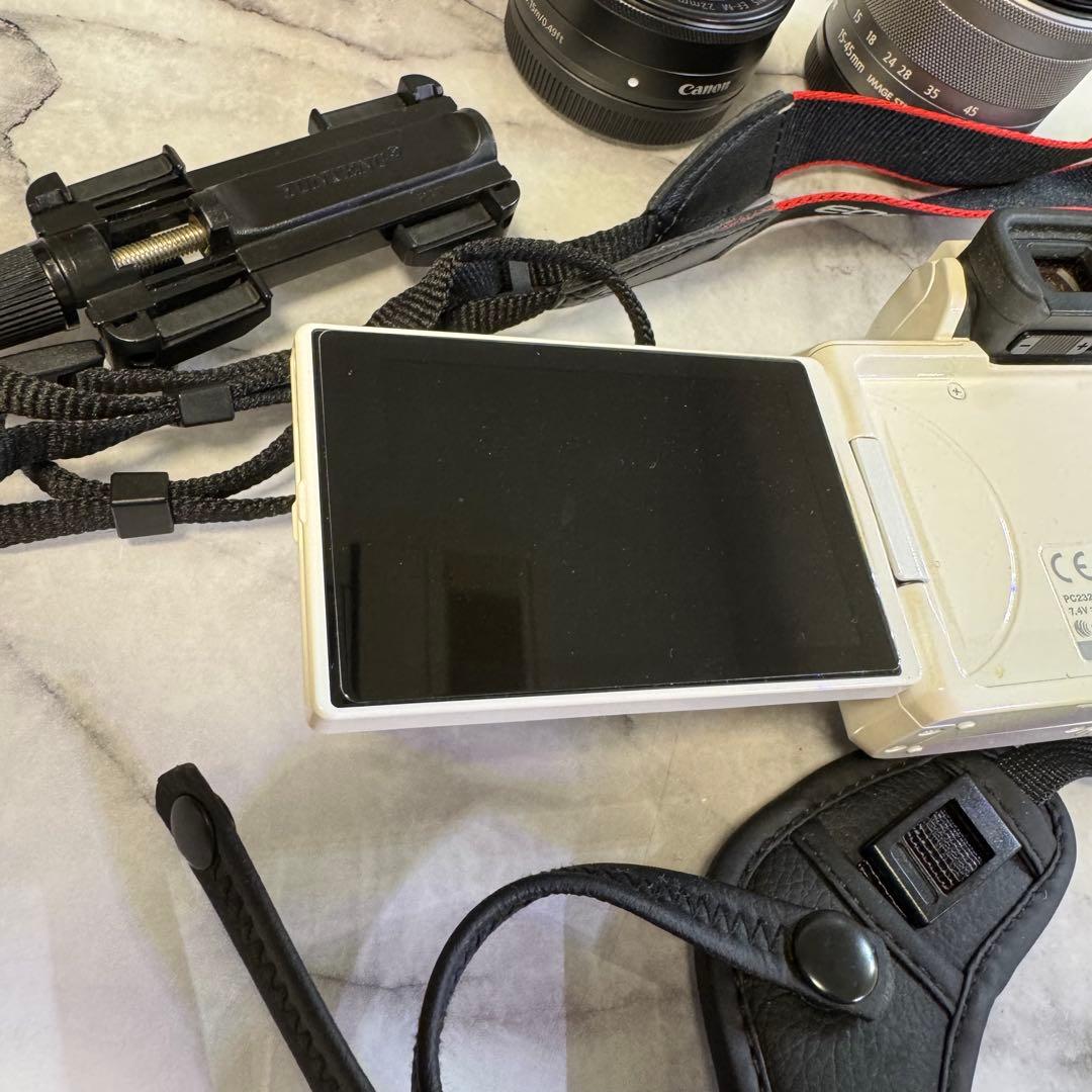 Canon EOS Kiss M ホワイト 本体とレンズ付き