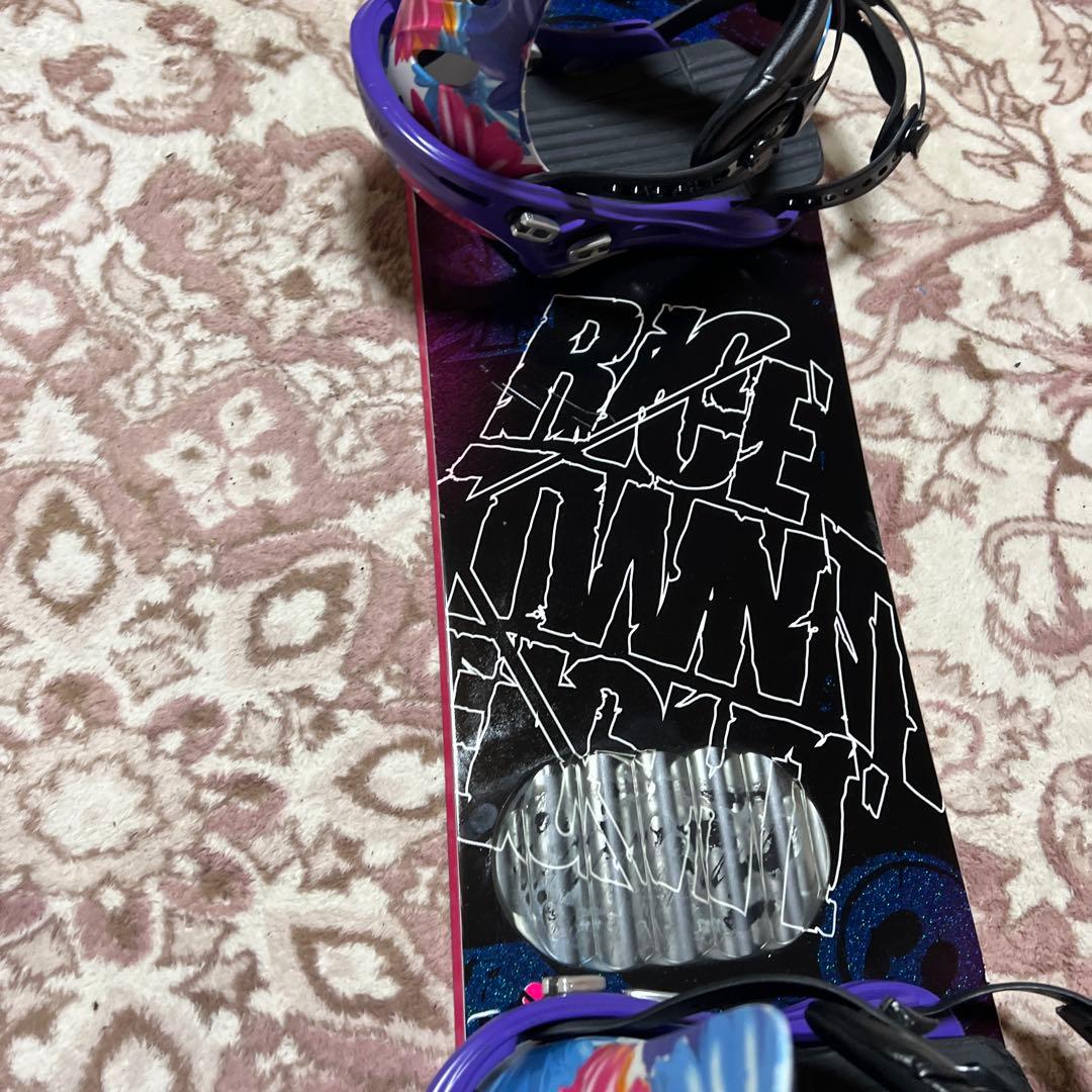 美品 RICE28 142cm グラトリ バイン付スノーボードセット レディース