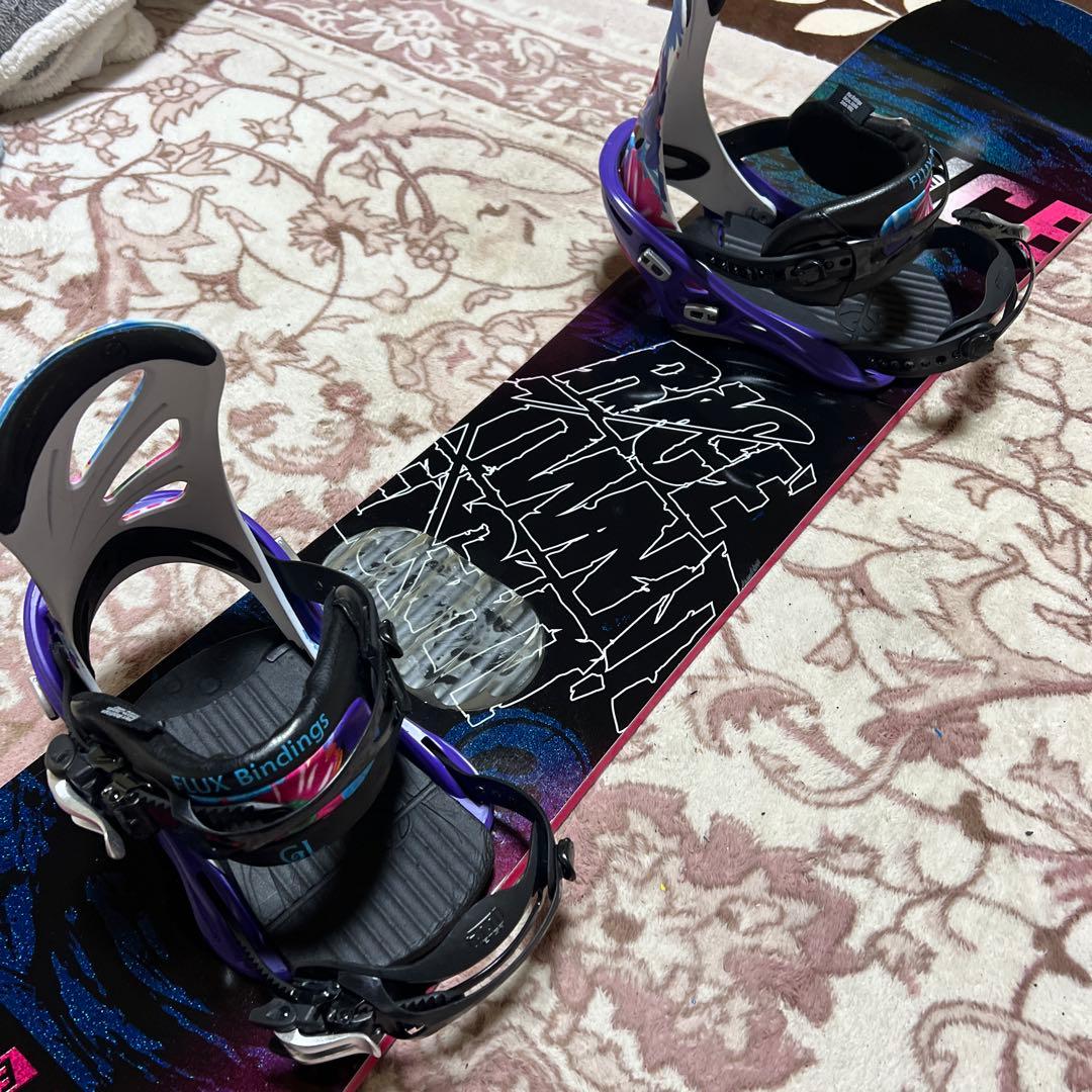 美品 RICE28 142cm グラトリ バイン付スノーボードセット レディース