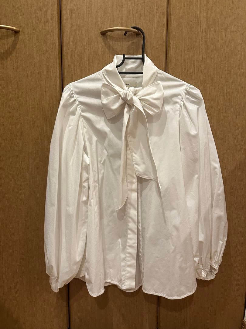 YUANAさん専用yori ビックリボンパフスリーブブラウス　36