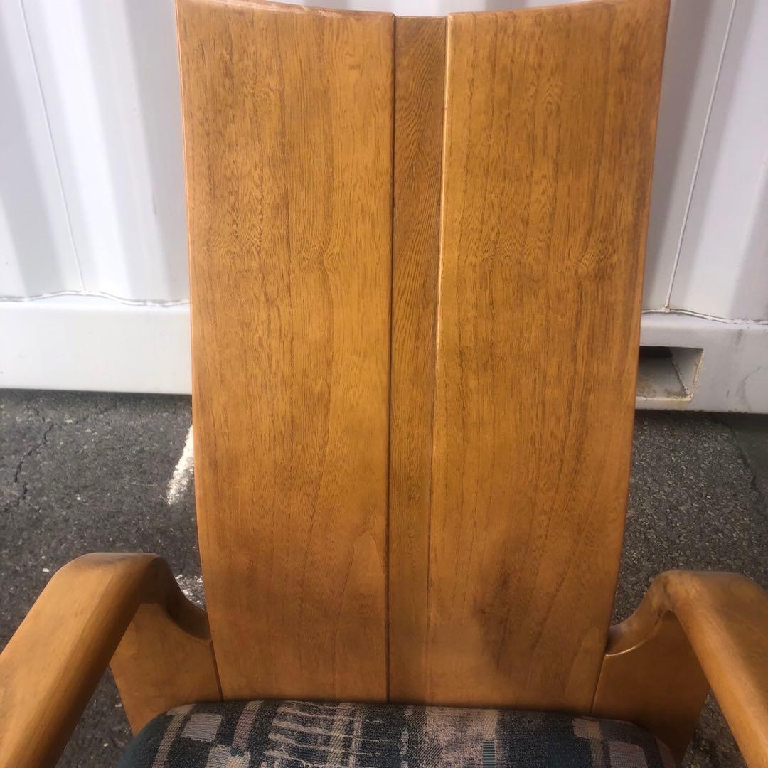 カリモク　ハイバックチェア　モダンデザインの木製チェア　アーム付き　①