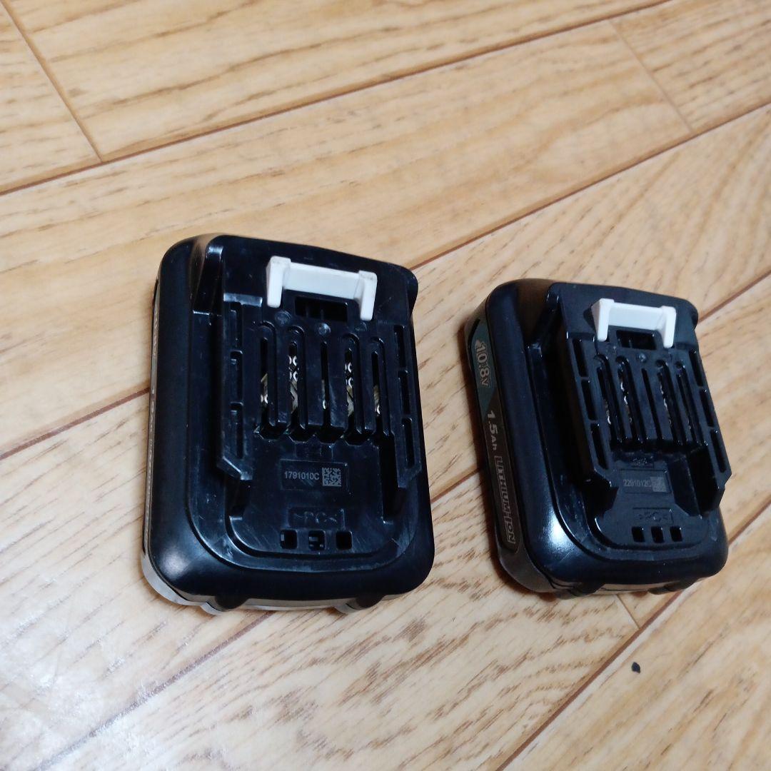 マキタ10.8V充電式クリーナCL107FD バッテリ2個、サイクロン、充電器付