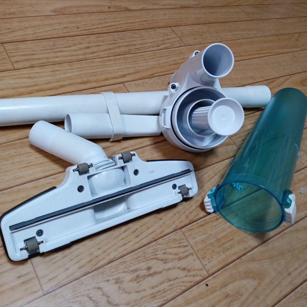 マキタ10.8V充電式クリーナCL107FD バッテリ2個、サイクロン、充電器付