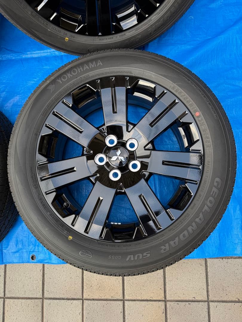デリカD5 シャモニー　純正ホイール＆タイヤ4本セット【新車外し品】