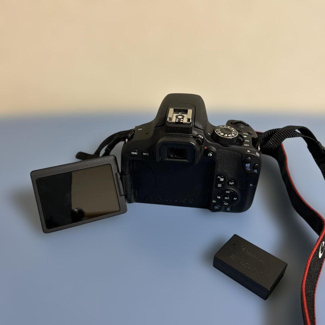 デジタルカメラ Cannon EOS Rebel T7i (EOS Kiss X9i)