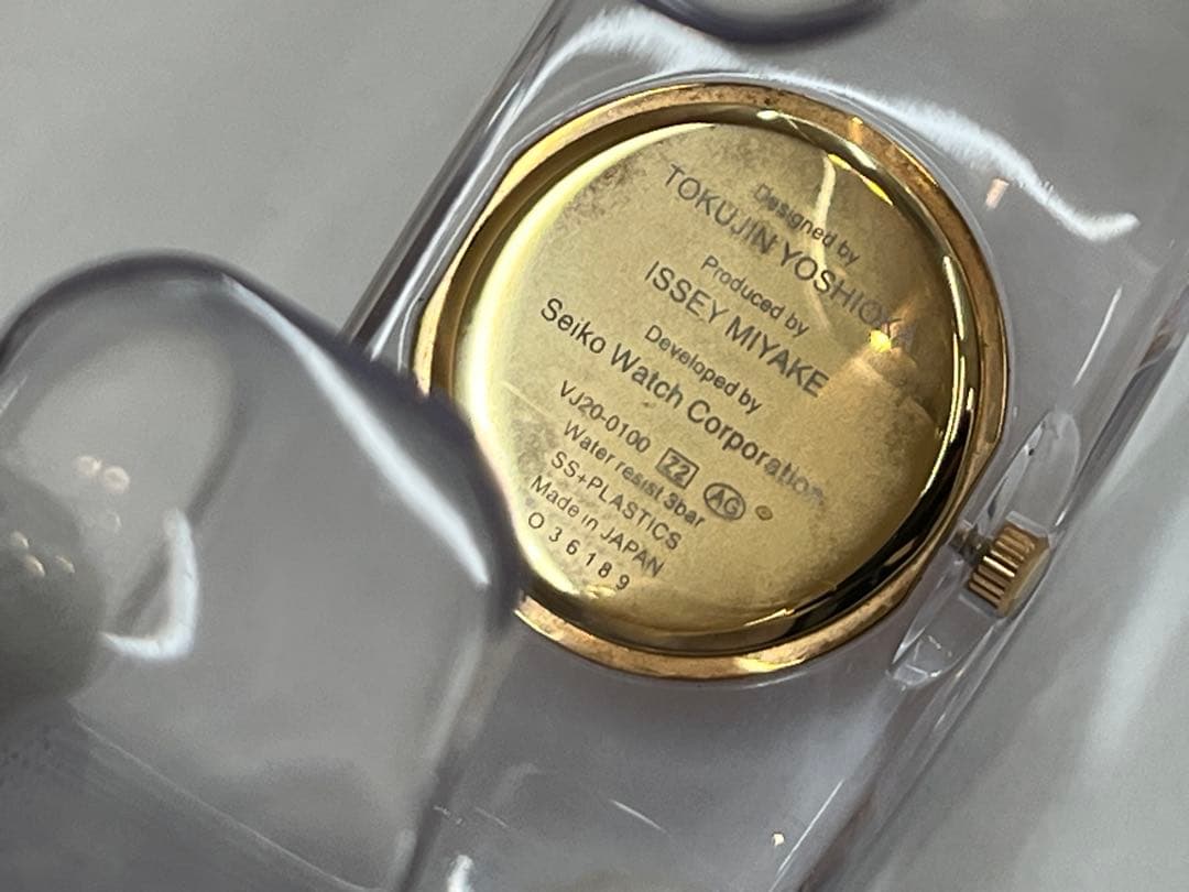 ◎動作OK/電池新品交換済◎ISSEY MIYAKE O バングルウォッチ