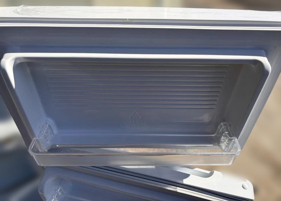 コンフィ ノンフロン冷凍冷蔵庫 RCT90WH/E 2024年製 取扱説明書あり