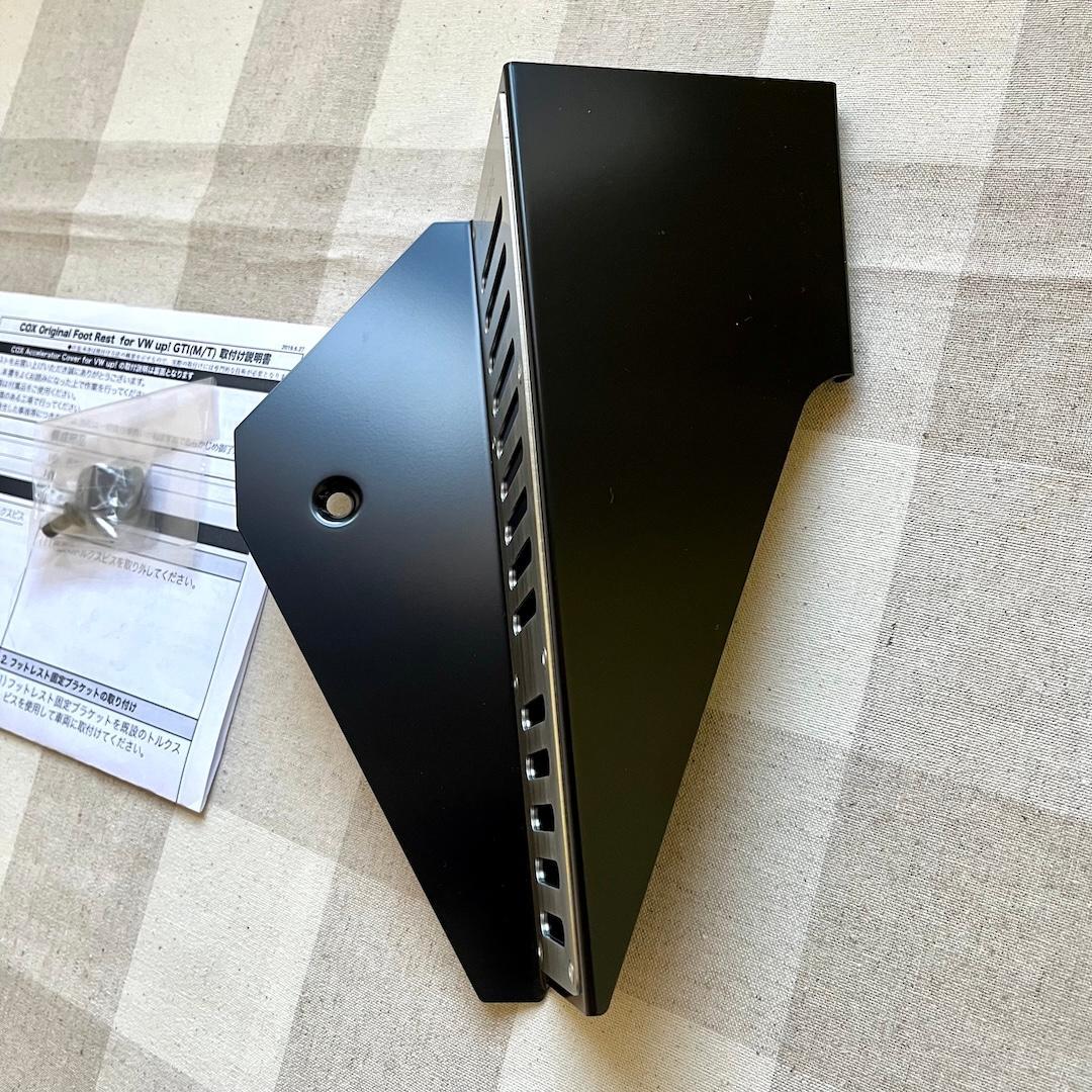 COX オリジナルフットレスト for VW up! GTI