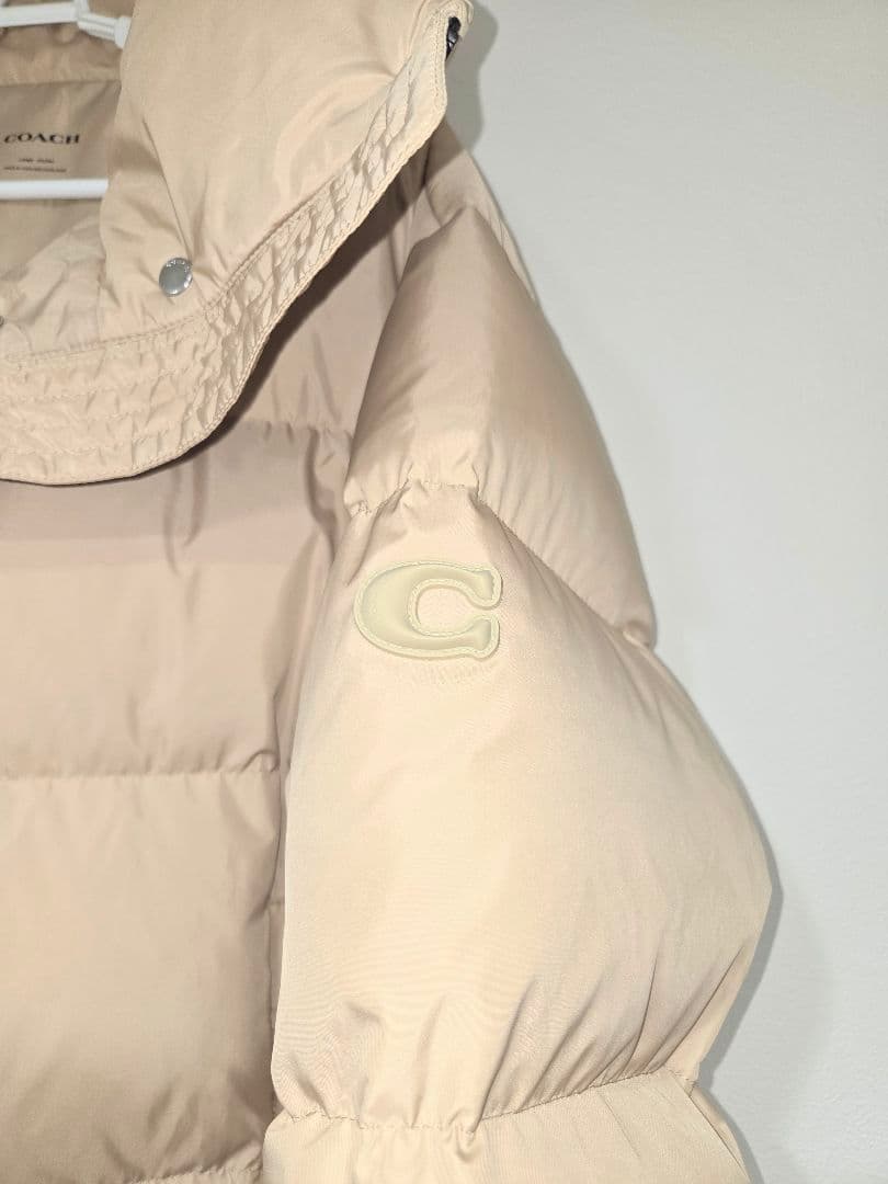 COACH ベージュ ダウンジャケット