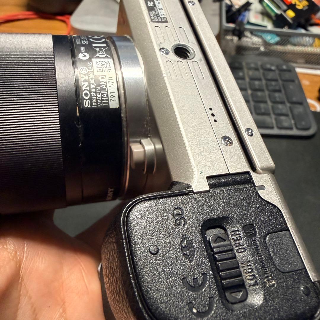 Sony ミラーレスカメラ a6000 + E 18-55mm OSS