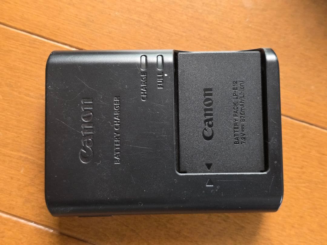 Canon Eos Kiss M ダブルレンズキット 中古