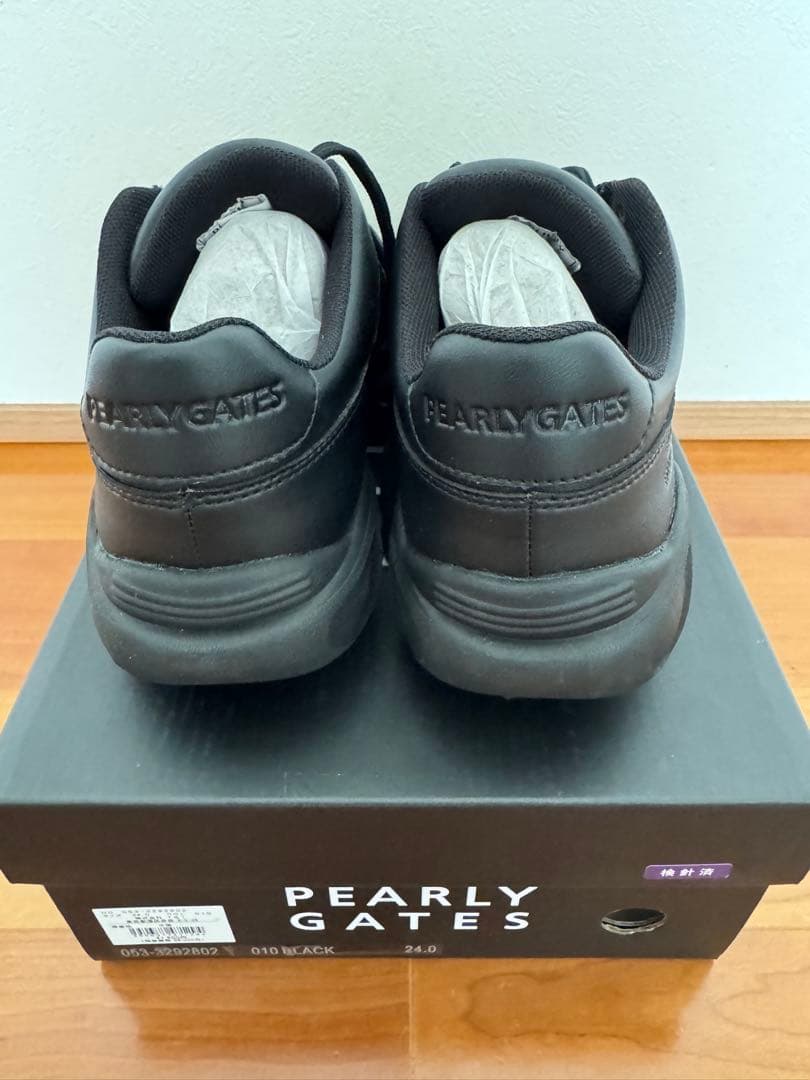 パーリーゲイツ スパイクレスシューズ　レディース24.0センチ　新品、未使用