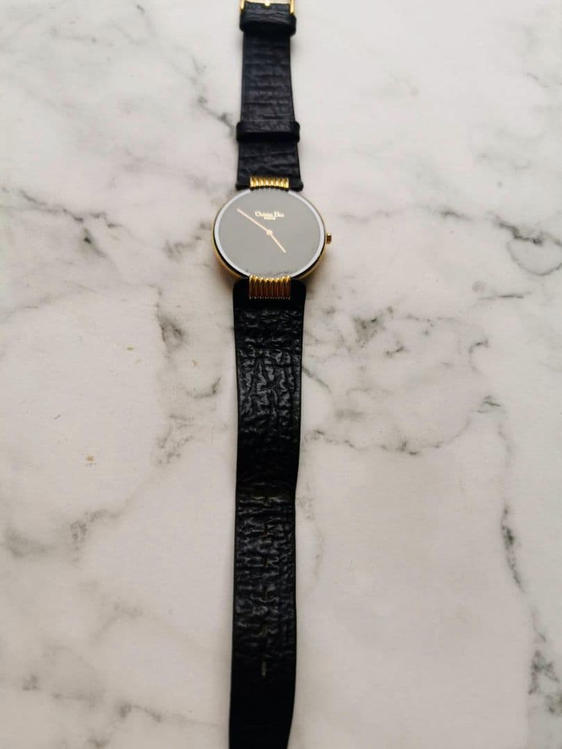 Christian Dior ブラックムーン腕時計（付属品完備・極美品）
