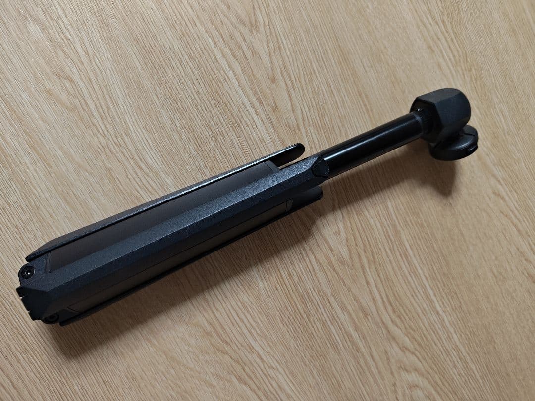 ASUS STRIX XG16AHP モバイルゲーミングモニター