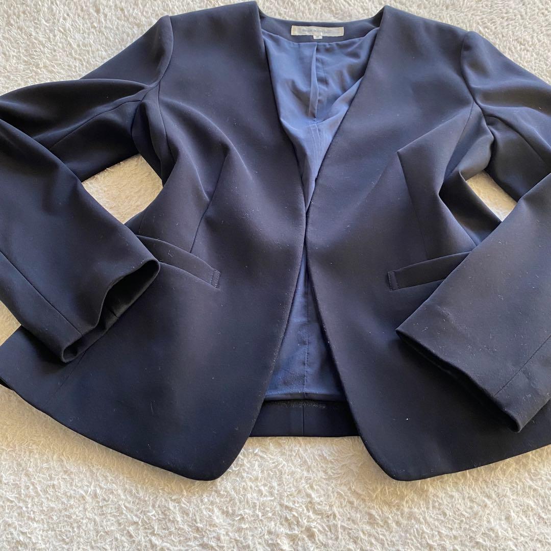 【美品】ナチュラルビューティベーシック パンツスーツ ノーカラー ネイビー Ｍ