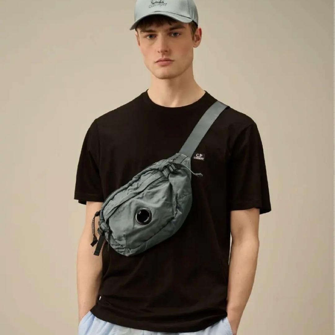 CP COMPANY ボディバッグ