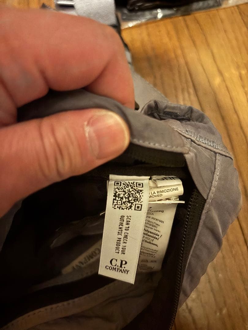 CP COMPANY ボディバッグ