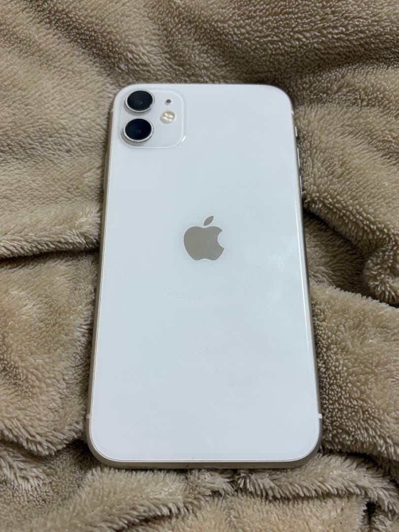 Apple iPhone 11 ホワイト 本体　SIMフリー　128GB