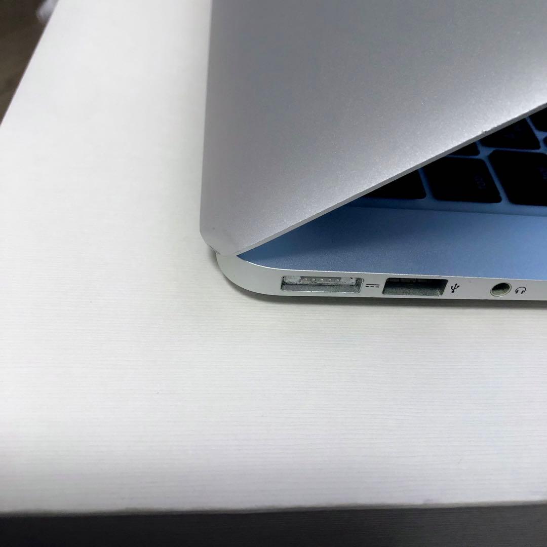 MacBookAir 2012/i5/4GB/120GB/13inch/AC付