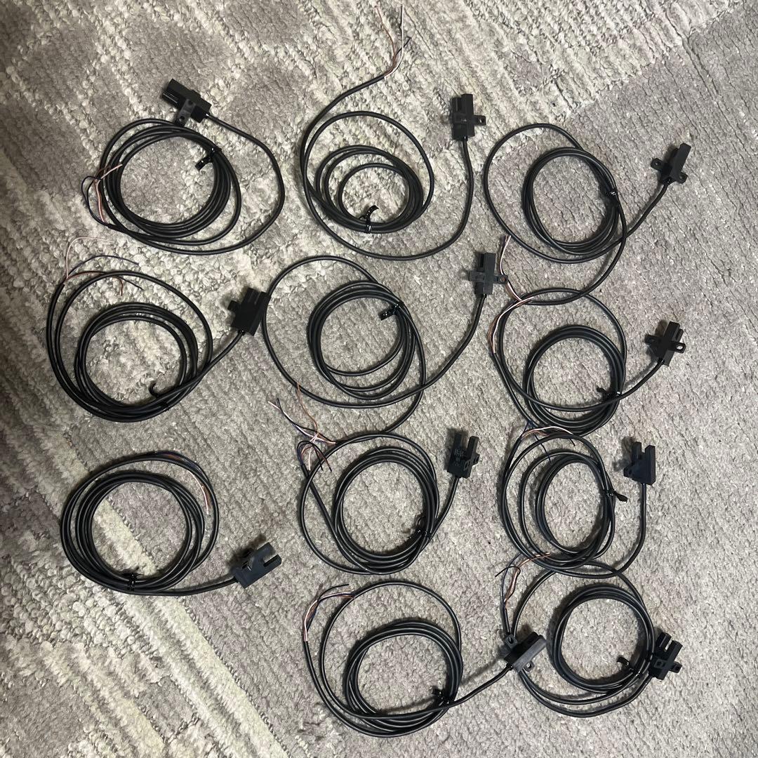 オムロン　フォト・マイクロセンサ EE-SX672-WR 11本セット