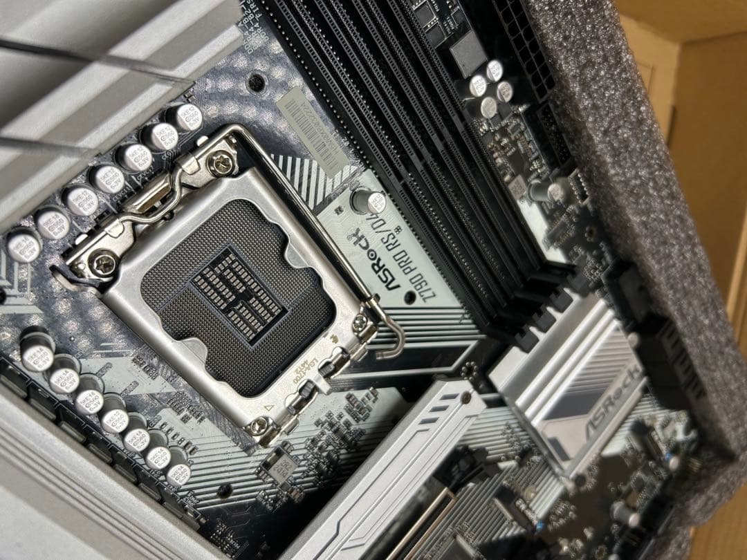 ASRock Z790 PRO RS/D4 マザーボード