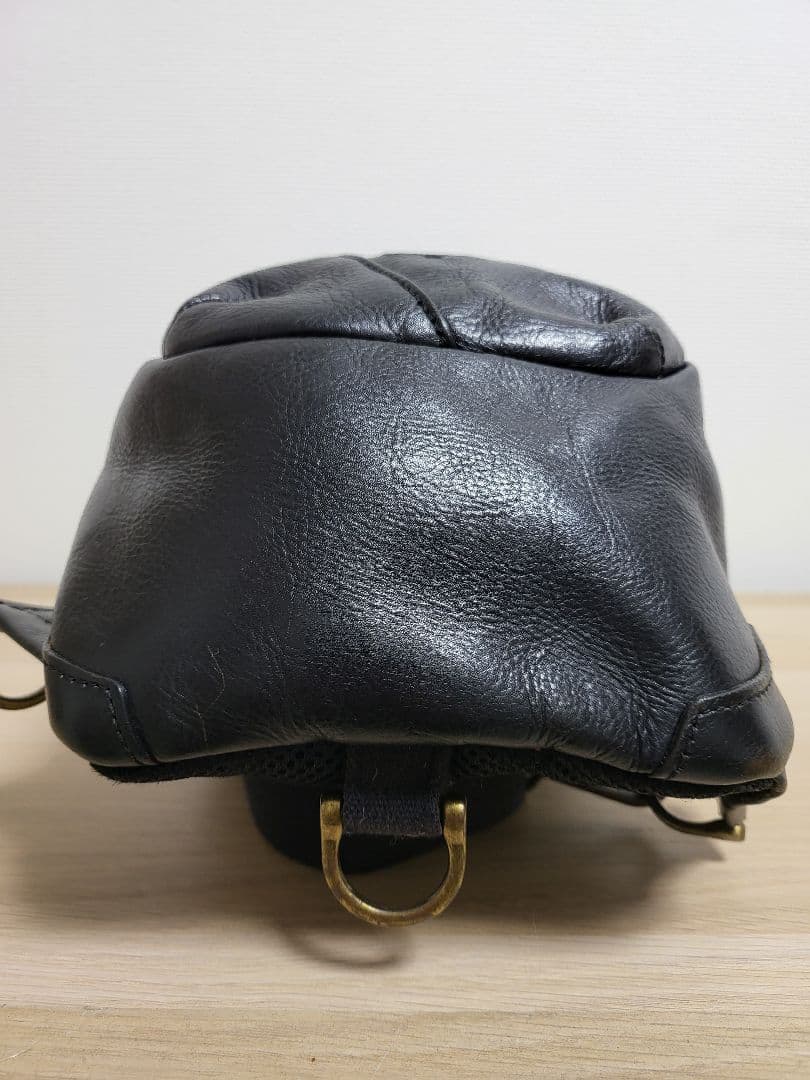 ディーゼル Masterpiece クロコダイル柄ボディーバッグ