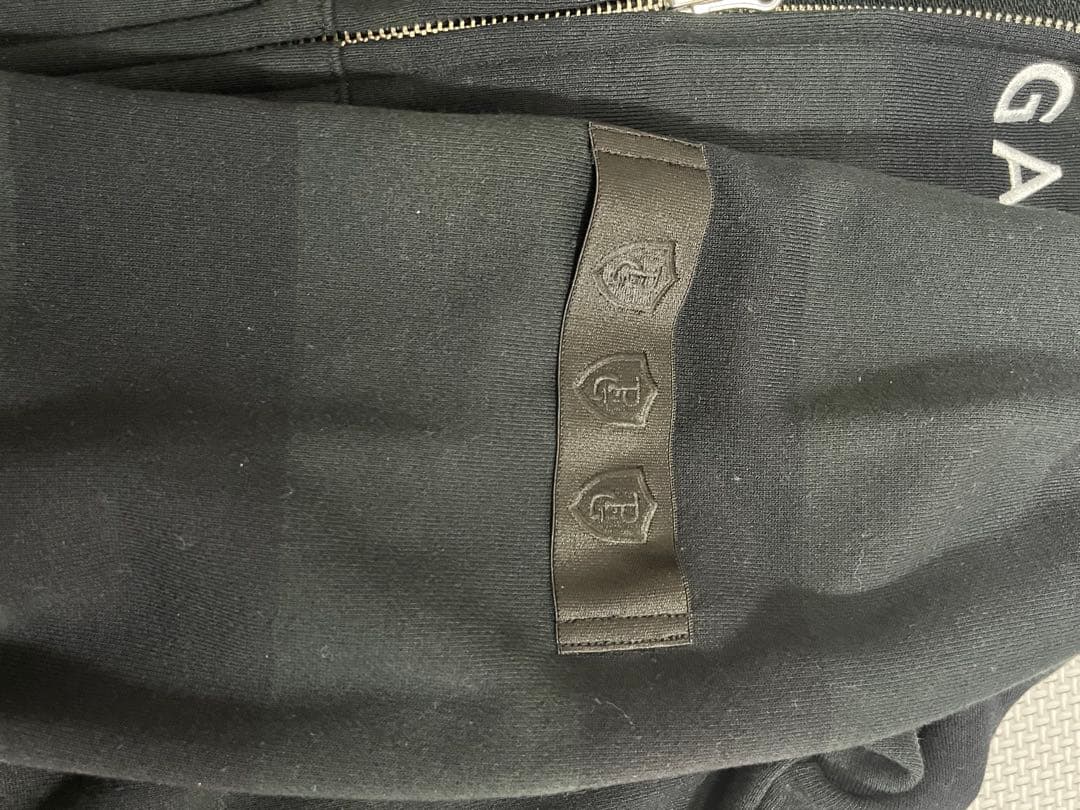 PEARLY GATES ブラック フード付きパーカー サイズ4