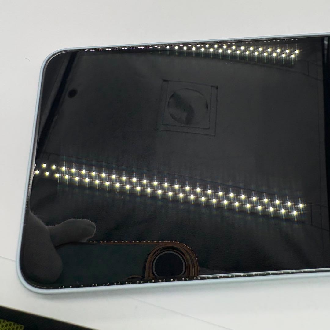 ♦︎docomo arrows We2 (F-52E) ライトブルー 本体