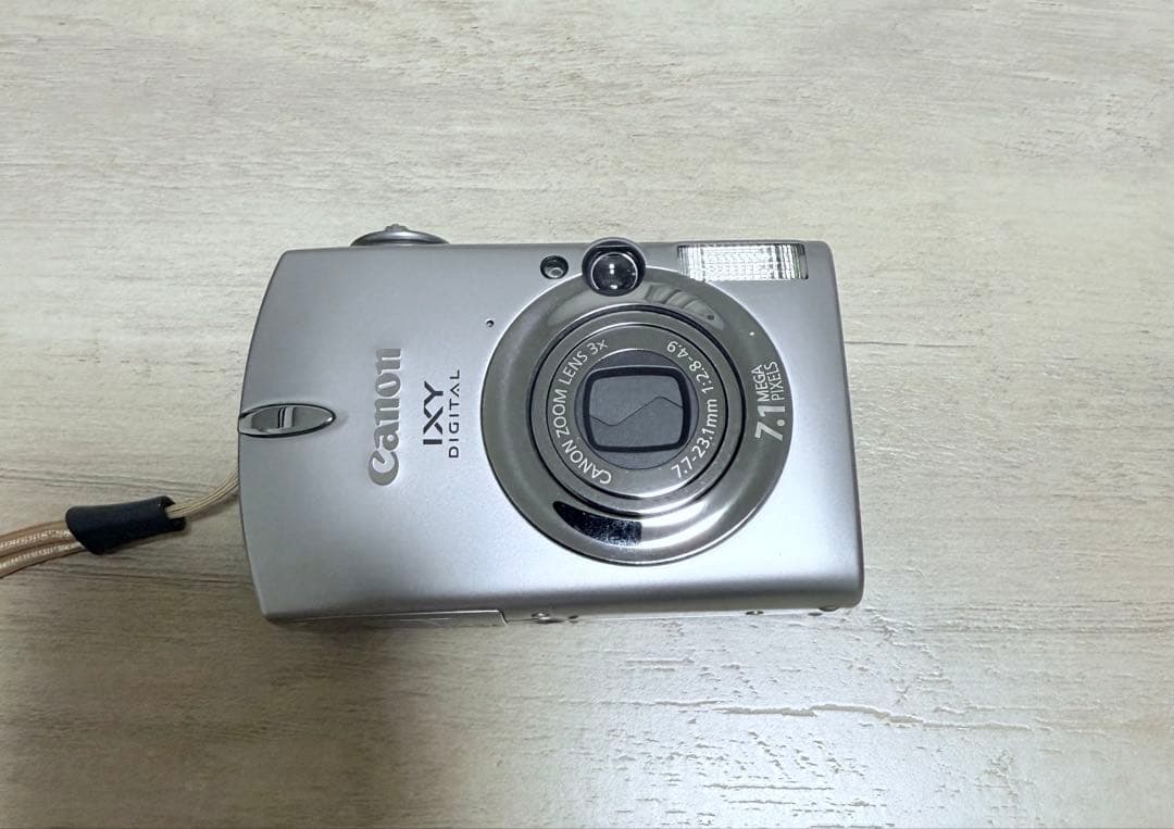 美品　動作品CANON IXY DIGTAL 700 デジタルコンパクトカメラ