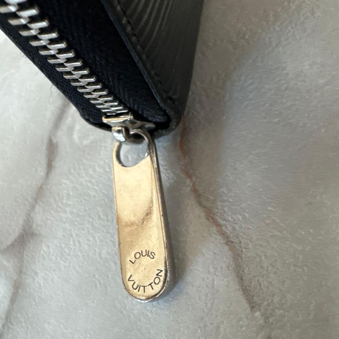 LOUIS VUITTON エピ ジッピーウォレット カード入れ12枚
