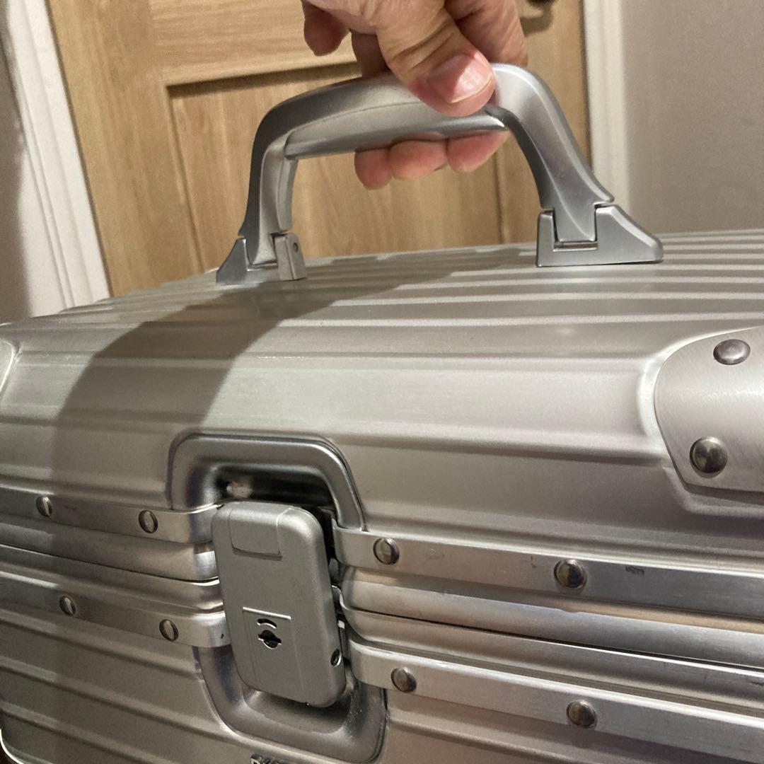 RIMOWA ビューティーケース　リモワビューティーケース　トパーズ