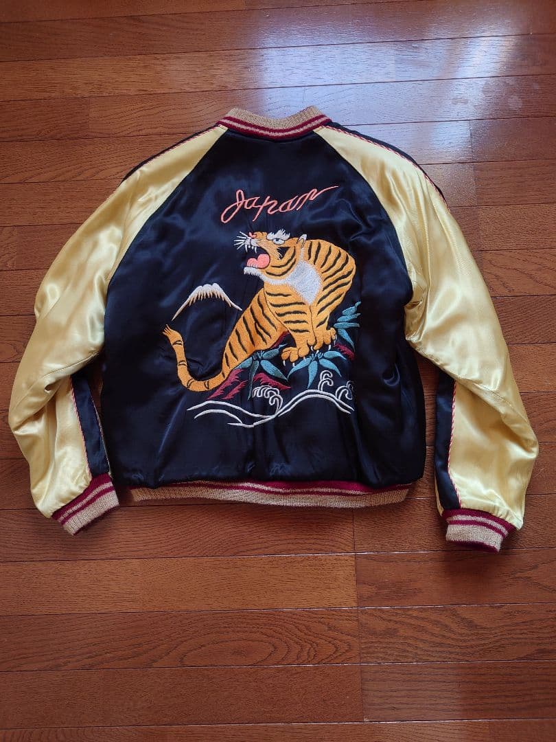 美品　テーラー東洋　スカジャン　虎　鷹　富士山　中綿入り　M　金✕黒　緑✕白