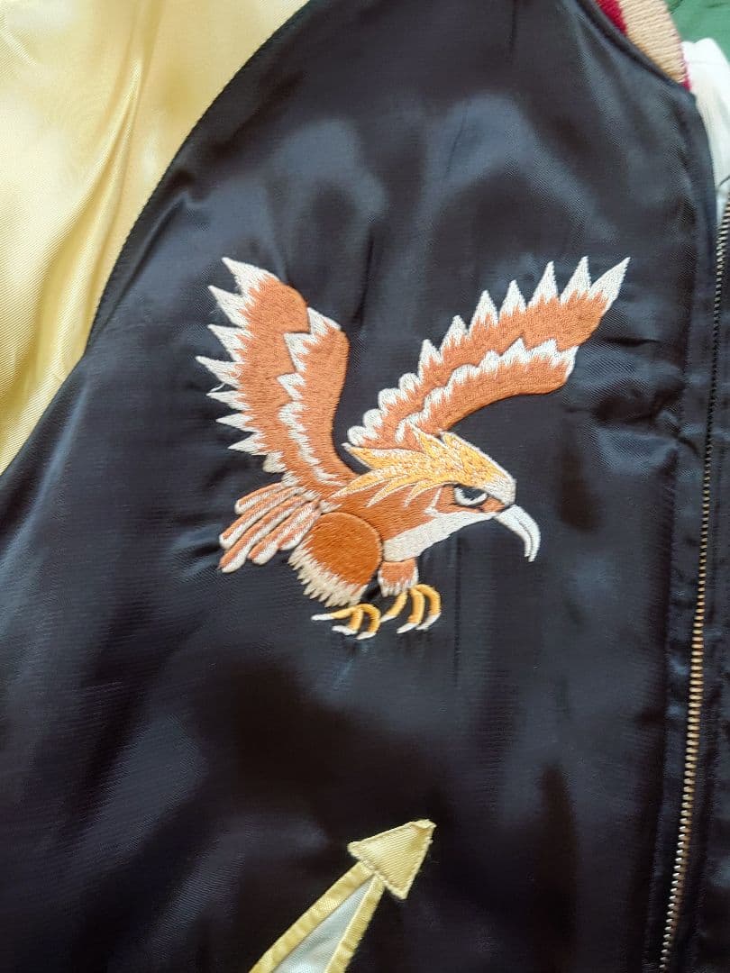 美品　テーラー東洋　スカジャン　虎　鷹　富士山　中綿入り　M　金✕黒　緑✕白