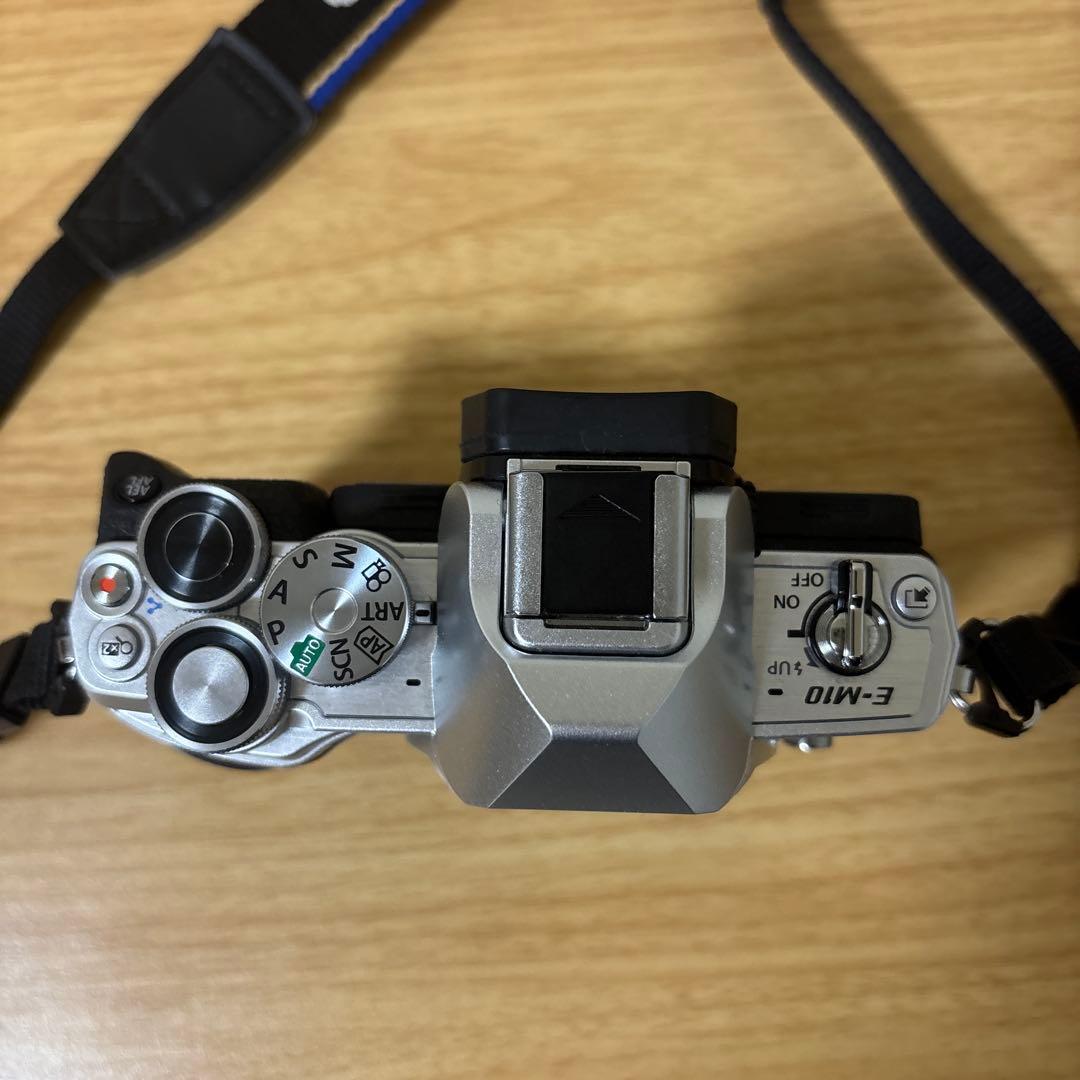 OLYMPUS OM-D E-M10 Mark III 本体