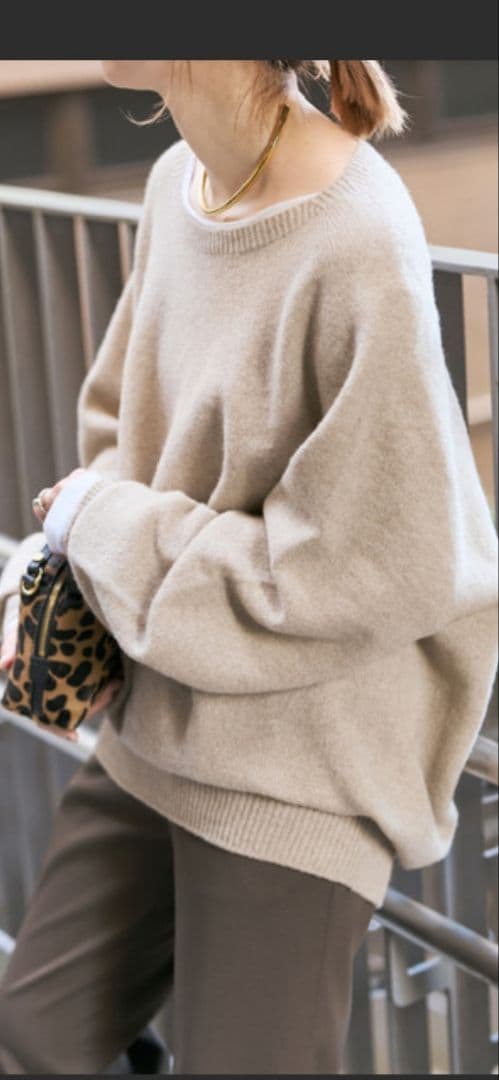 美品　スピックアンドスパン　ベージュ 長袖ニット