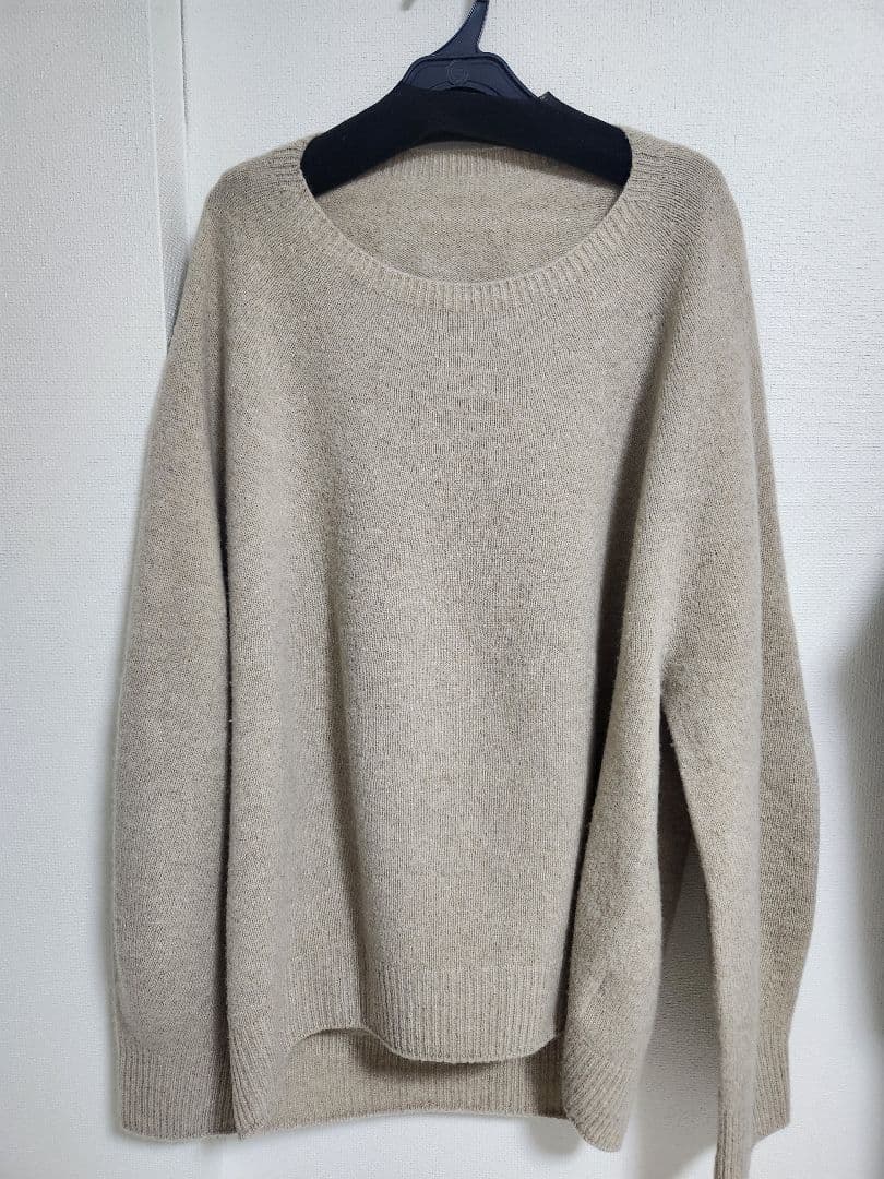 美品　スピックアンドスパン　ベージュ 長袖ニット