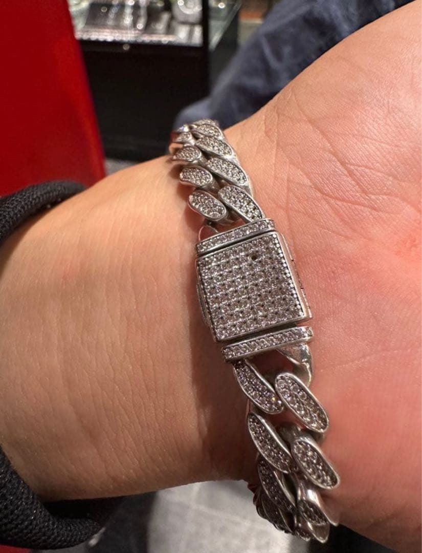 は*う様 AVALANCHE ブレスレット ネックレス ジルコニア素材