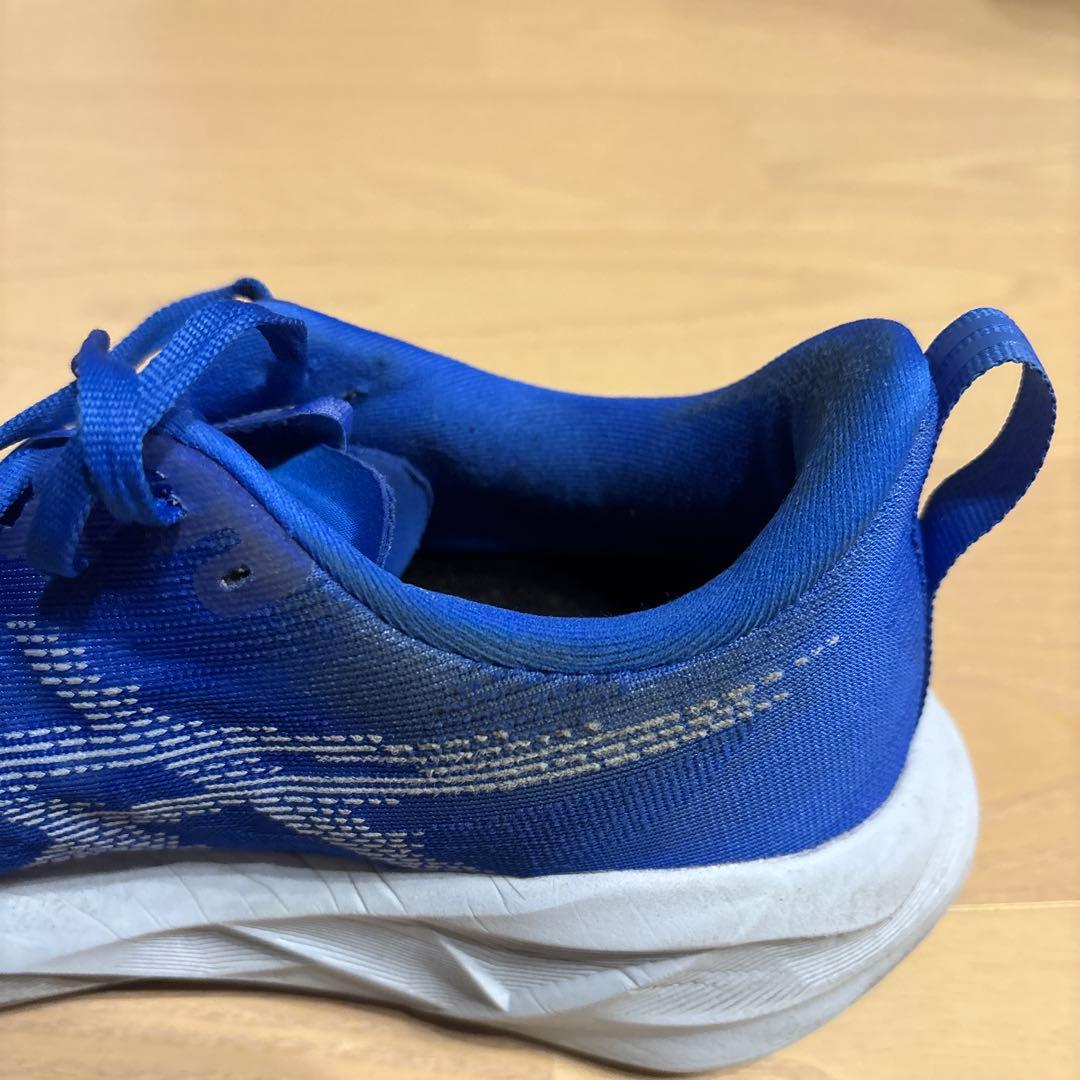 アシックス　ノヴァブラスト５