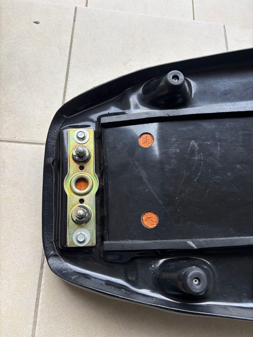 プ*ー様 GSX1400 ラフアンドロード　シート